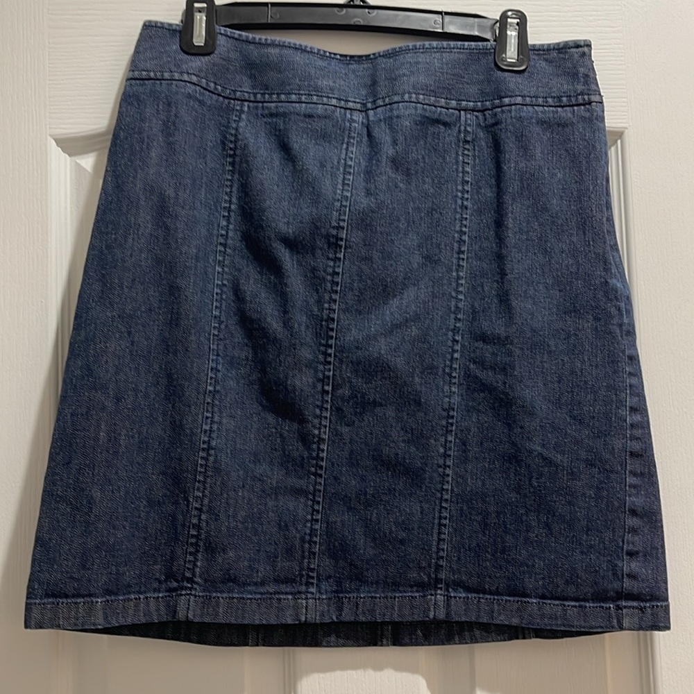 Ann Taylor denim skirt size 8 - Picture 2 of 5